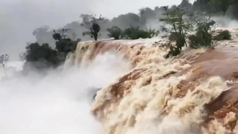 Hallan cuerpo de turista fallecido en las Cataratas del Iguazú al intentar sacarse un selfie