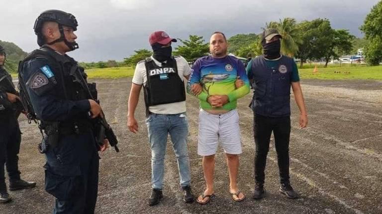 Momento en el que fue capturado el presunto narco hondureño Michael Powery Wood el pasado 7 de agosto en Guanaja.
