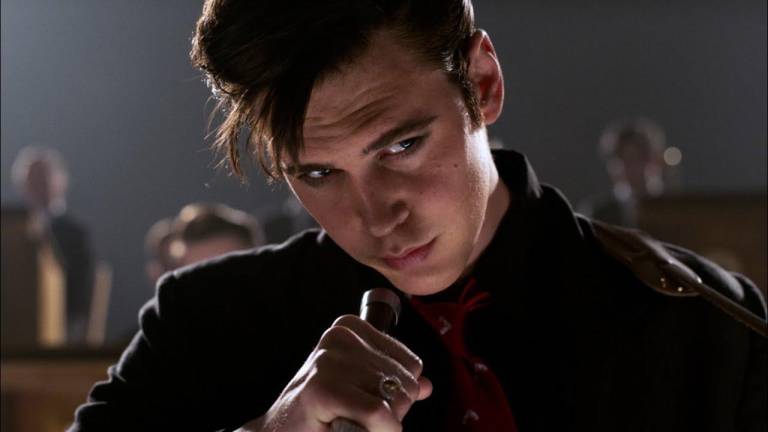 El actor Austin Butler interpreta al “Rey del rock”, Elvis Presley.