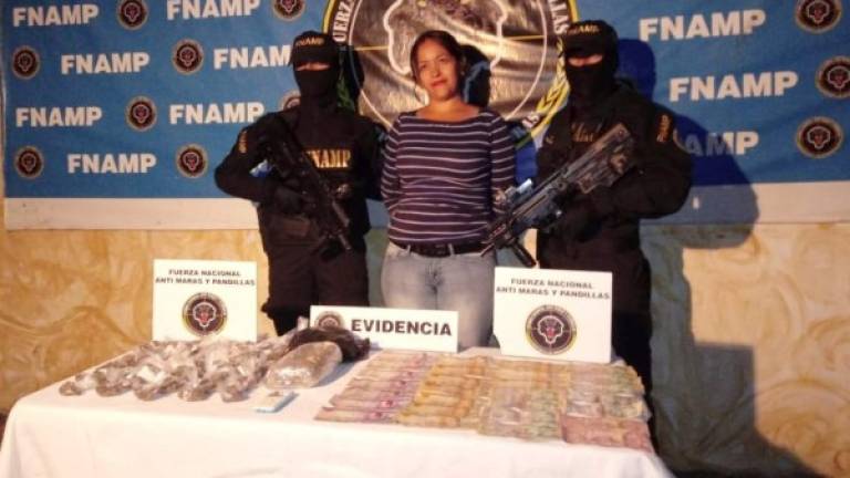 La 'Reina del Sur' fue capturada tras un operativo montado por la FNAMP en un bar localizado en el barrio La Merced.