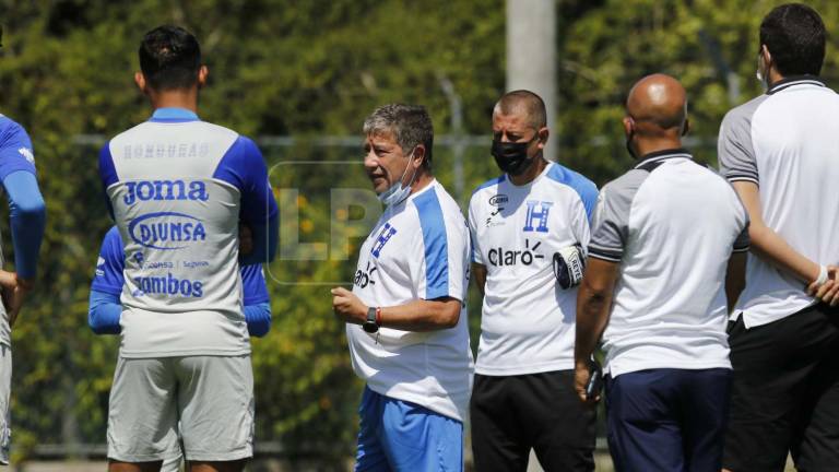 “Bolillo” Gómez realizó su primer entrenamiento al frente de la selección de Honduras.