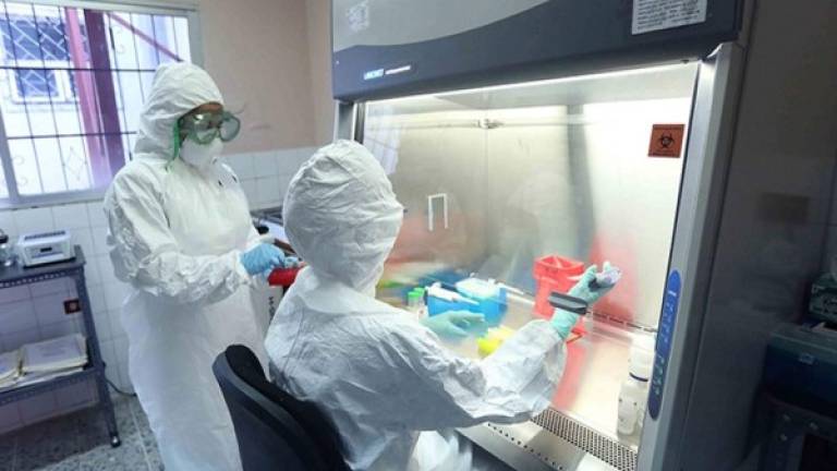Los trabajos ahora son más extenuantes en el Laboratorio Nacional de Virología.