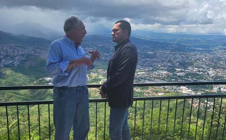 El excandidato presidencial Nasry Asfura se reunió recientemente con el congresista Tomás Zambrano.