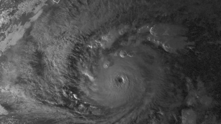 El huracán Lane tocará tierra este jueves en la Isla Mayor de Hawái.