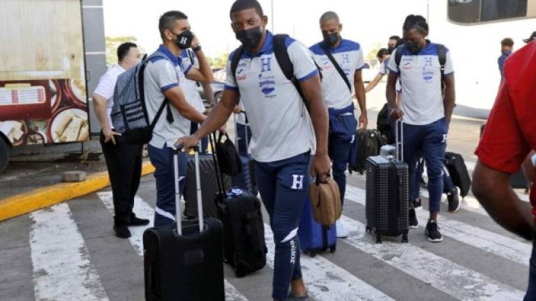 La Selección de Honduras emprendió el viaje rumbo a Toronto, Canadá.