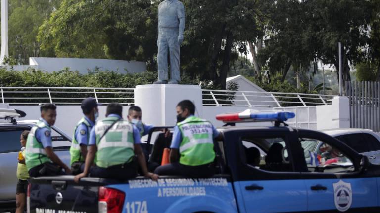 La policía y el Ejército de Nicaragua fueron desplegados este domingo para resguardar la seguridad en la jornada electoral.