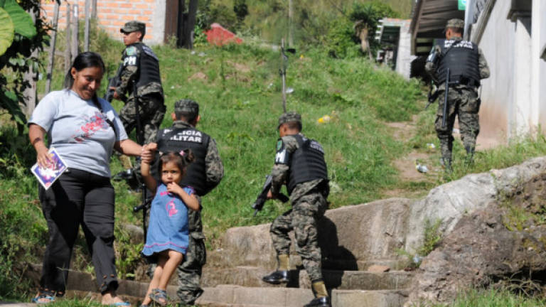 Los militares protegen las diferentes zonas donde hay urnas en Honduras.