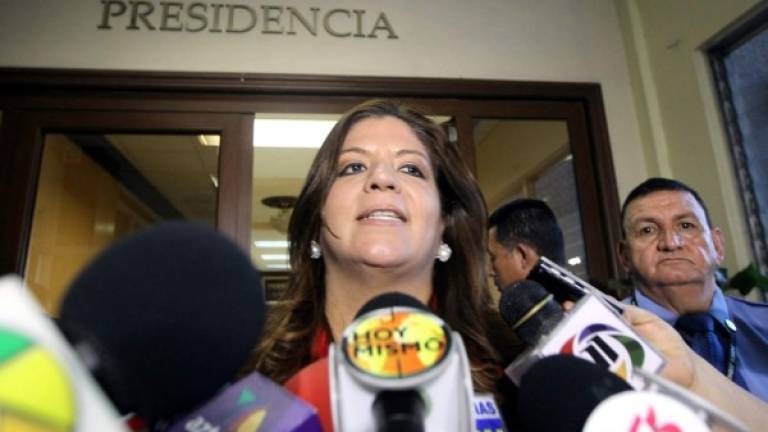 Según Medicina Forense Lena Gutiérrez puede seguir en tratamiento médico en el país.