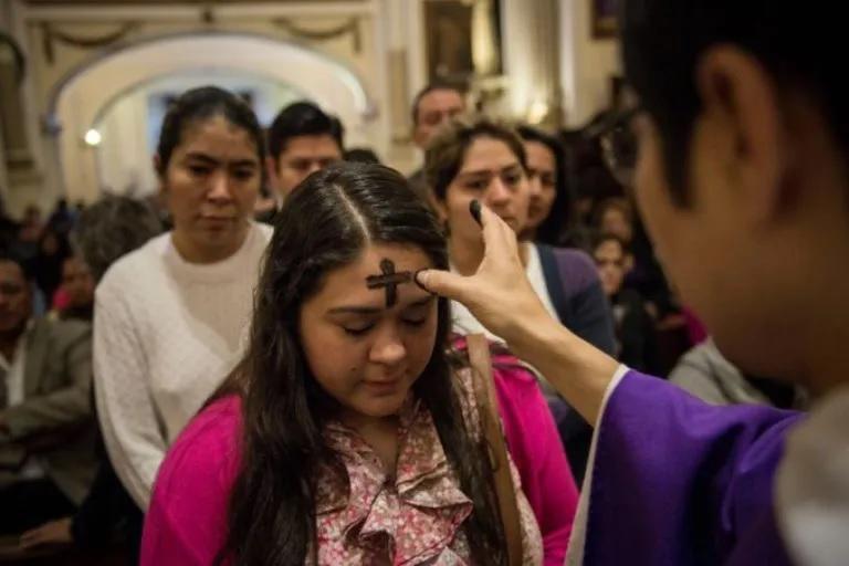 Con imposición de cenizas inicia la cuaresma en SPS