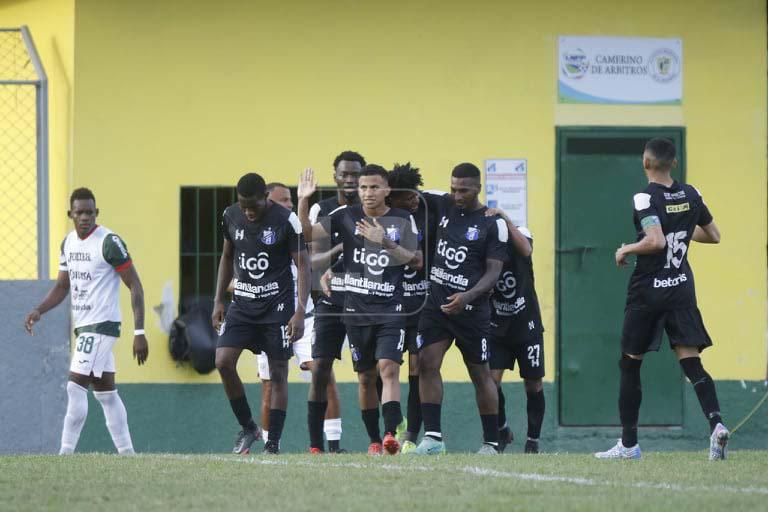 Selvin Guevara decidió no festejar su gol por su pasado en el Marathón.