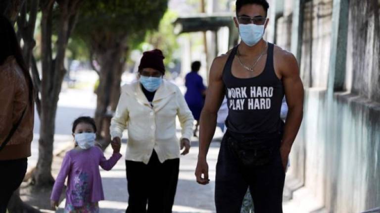 Esta noche el presidente Juan Orlando Hernández confirmó que el número de afectados por coronavirus sube a seis.Foto:AFP