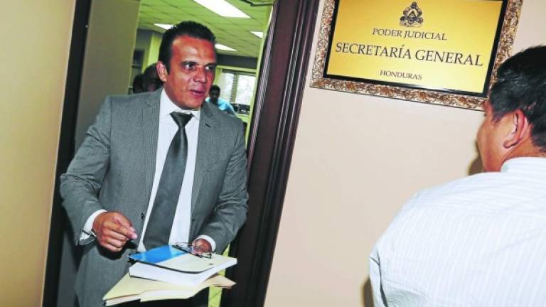 Raúl Suazo, defensor de Lobo conoció ayer en la tarde la resolución de extradición.