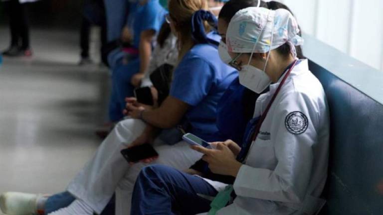 A nivel nacional también se han registrado 1,042 hondureños que están hospitalizados a causa de covid-19.