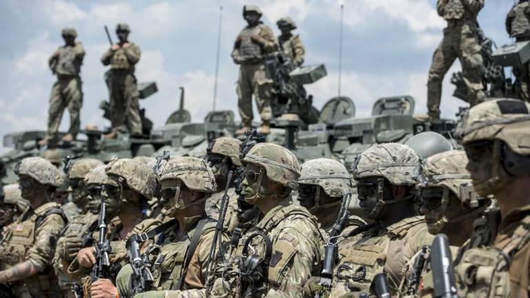Estados Unidos y la OTAN mantienen a sus tropas en alerta ante la amenaza rusa de una invasión a Ucrania.