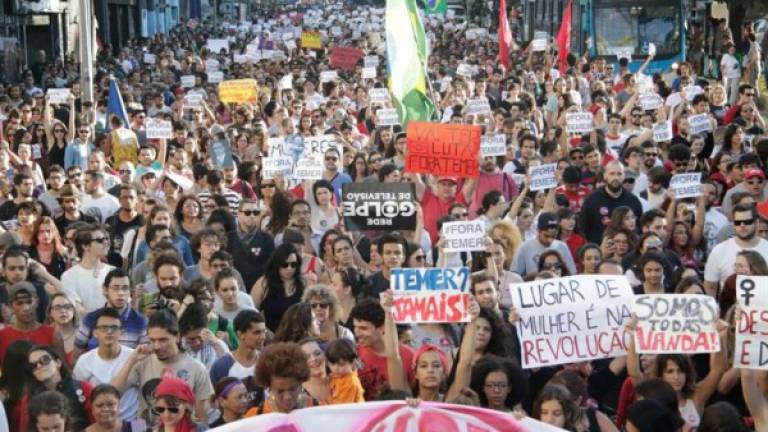 Seguidores de Dilma Rousseff y del Partido de los Trabajadores anuncian más protestas contra Temer. EFE