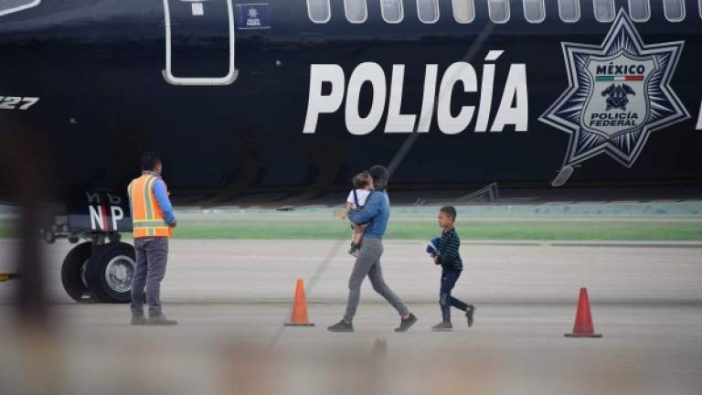 El Instituto Nacional de Migración (INM) deportó la mañana de este lunes a 240 migrantes hondureños más de la Caravana 2020.