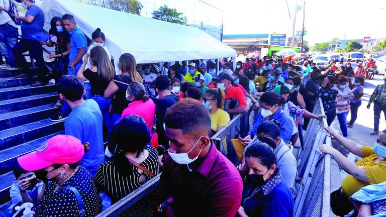 La semana pasada, el RNP estuvo abarrotado de personas. Foto: Moisés Valenzuela