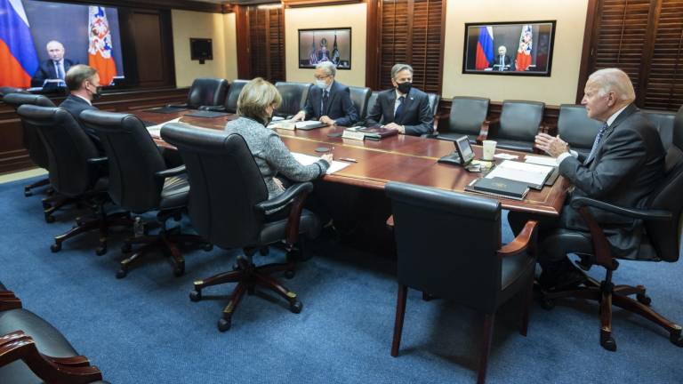 Biden y el secretariO de Estado de EEUU, Antony Blinken durante el encuentro con Putin este martes.