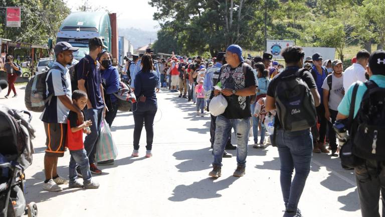 La de este sábado es la primera caravana de migrantes de la región en 2022 y salió desde San Pedro Sula, en el norte de Honduras.