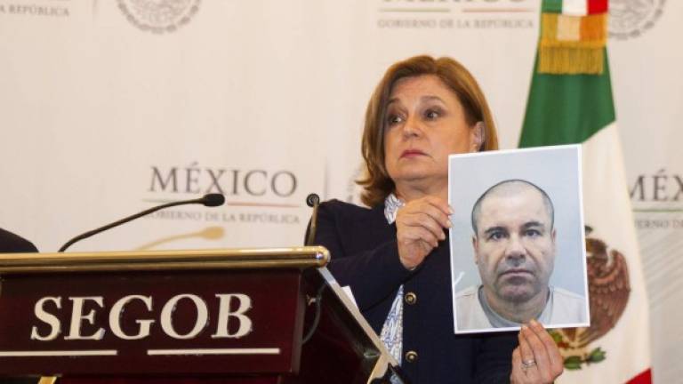 Reportaje revela que en 2012 Guzmán Loera envió dinero a políticos para financiar sus campañas.