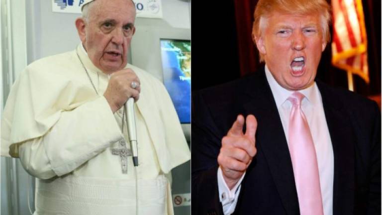 El precandidato republicano tildó de 'vergonzosos' los comentarios del Papa.