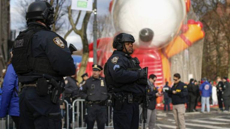 El desfile de Acción de Gracias se celebra bajo un fuerte dispositivo de seguridad en Nueva York./AFP.