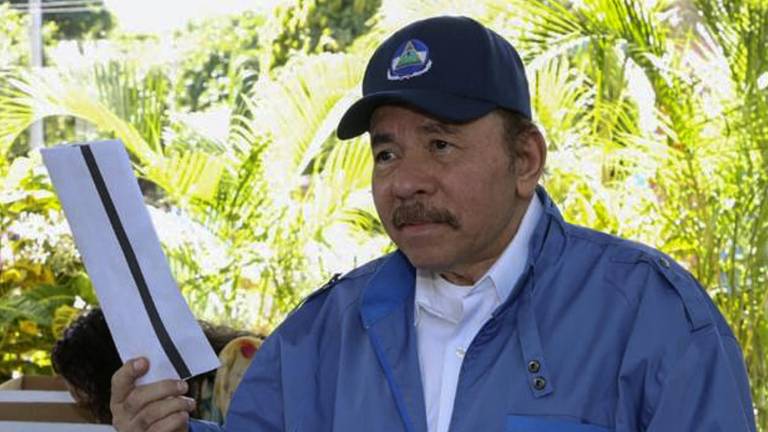 Ortega inicia su quinto mandato con el rechazo de la Comunidad Internacional y el respaldo de Rusia, Cuba y Venezuela.