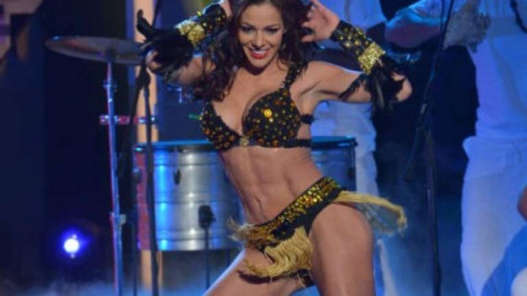 La hondureña llegó bailando punta a la competencia de Nuestra Belleza Latina VIP.