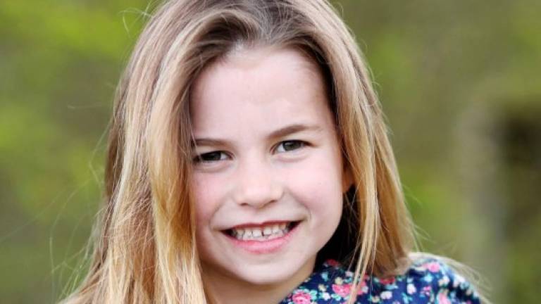 Los duques de Cambridge compartieron una nueva fotografía de la princesa Charlotte que cumple seis años este domingo.