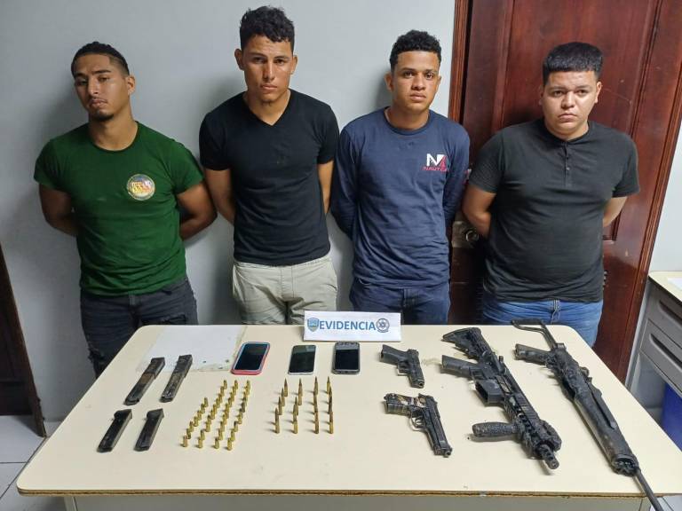 Detienen a cuatro hombres con potentes armas de fuego en el municipio ...