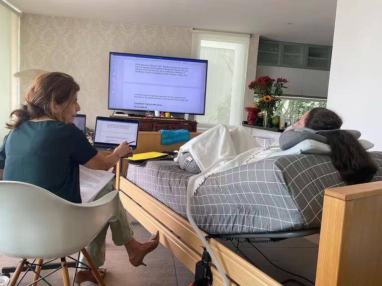 Hace apenas una semana, Paola Roldán había indicado en redes sociales que llevaba tres meses trabajando en “un proyecto importantísimo para ella”, con el que buscaba ayudar a gente que atraviesa situaciones similares a la de ella, “para que no la transiten solos”: