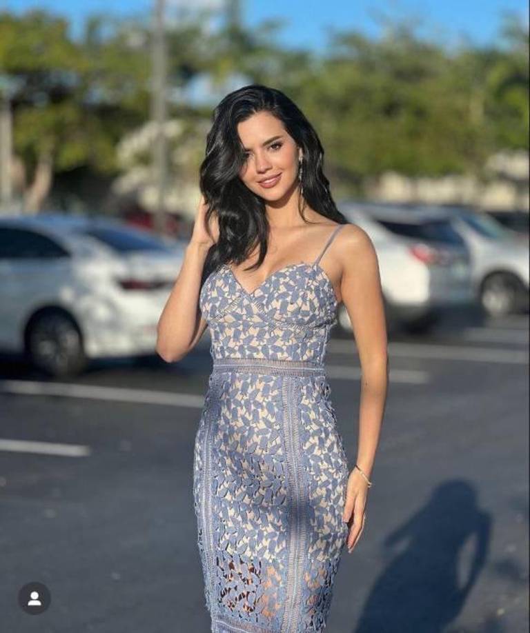 Sin embargo, en la noche recibió duras críticas por parte de expertos en certámenes de belleza.