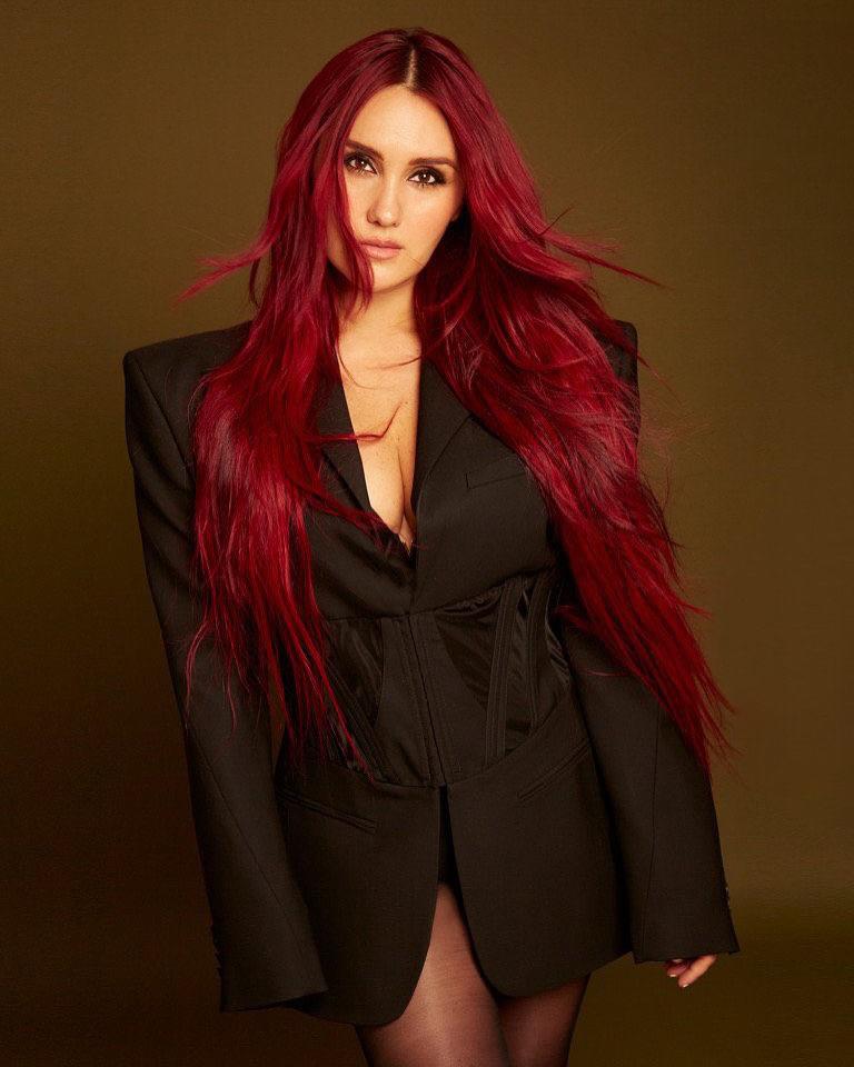 Dulce María vuelve a ser madre a los 40 años: pensaba que ya tenía cerrada la fábrica