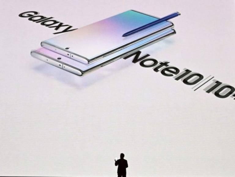 Para el lanzamiento del producto, Samsung se asoció a Microsoft, y otorga a sus usuarios la posibilidad de acceder al Note 10 desde computadoras con Windows.