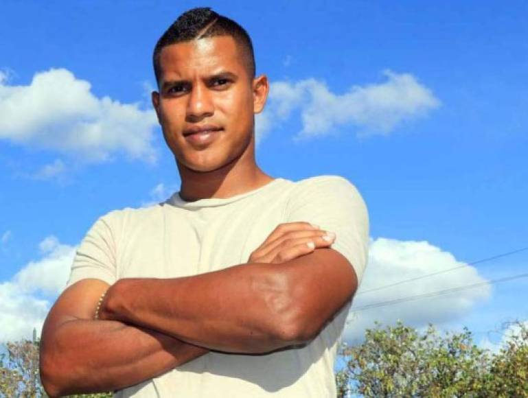 Óscar Salas: Aunque todavía tenía seis meses de contrato con el Juticalpa, tras el descenso el volante llegó a un acuerdo con la directiva del club canechero para rescindir el contrato. El ex jugador de Olimpia ha señalado que desea vestir la camiseta del Motagua.