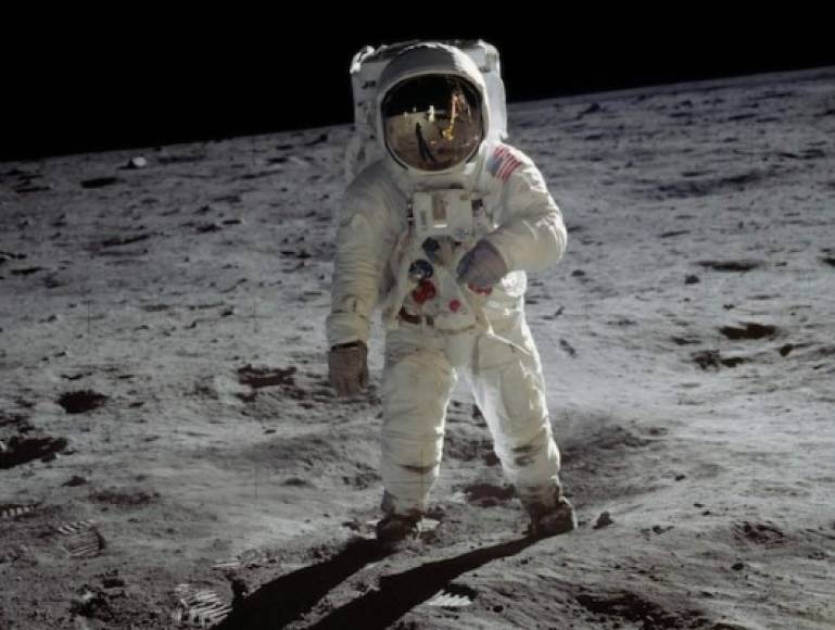 Este día se cumplen 48 años desde aquel 20 de julio de 1969 que marcó la llegada del hombre por primera vez a la Luna. Para conmemorarlo te presentamos diez curiosidades que quizá no conocías sobre tan histórico evento.