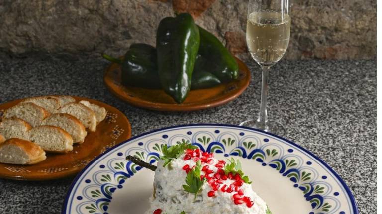El chile en nogada es un bocadillo mexicano que se consume mucho en este mes de septiembre, coincidiendo con la celebración de las fiestas patrias.