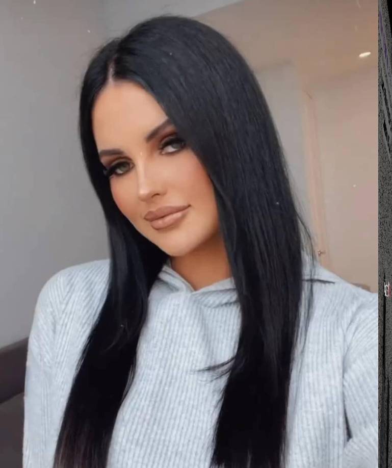 Renee creó su propio sitio web con contenido exclusivo para suscriptores en Onlyfans y asegura que se embolsa más de 20.000 euros a la semana. Incluso en alguna ocasión ha llegado a ganar 10.000 euros en un solo día.