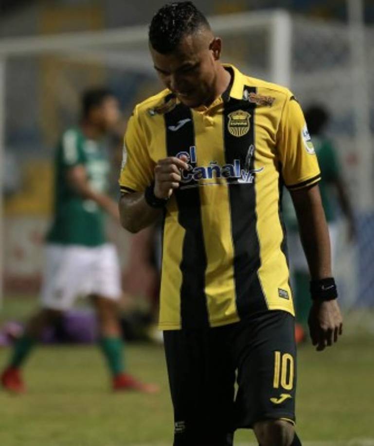 Mario Martínez: El talentoso mediocampista hondureño decidió no aceptar las ofertas de la Liga Deportiva Alajuelense y seguirá en el Real España.