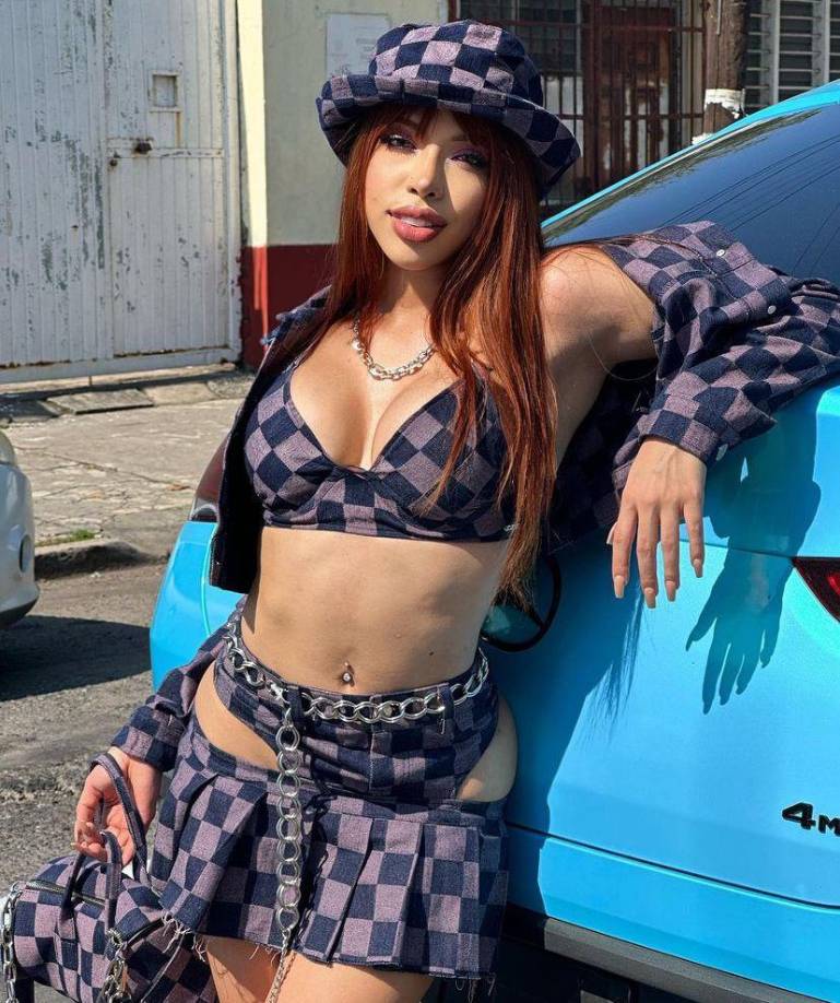 La influencer Yeri Mua se metió a la universidad a estudiar y los padres de los estudiantes ya la quieren expulsar por la forma en cómo se va vestida a las clases.