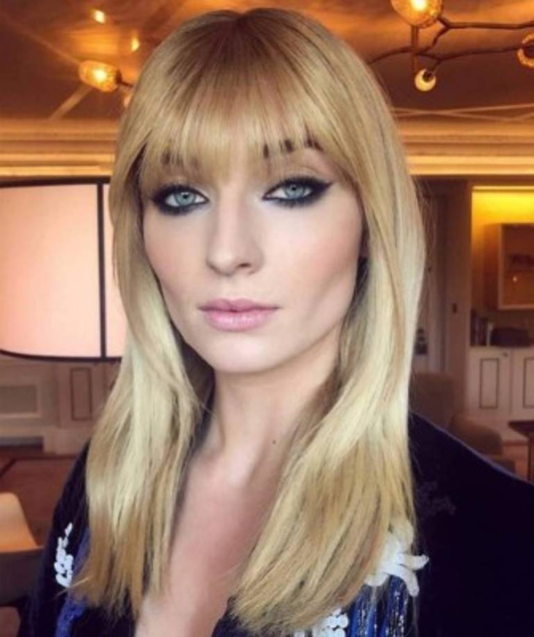 Sophie Turner, esposa de Joe Jonas desde el pasado 01 de mayo, tuvo un extraño encuentro con la ex de su marido, la despampanante Taylor Swift, esta semana durante la entrevista en el programa británico 'The Graham Norton Show'.