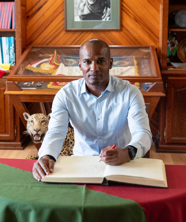 Florent Malouda se incorporó al ejército de Guayana Francesa.
