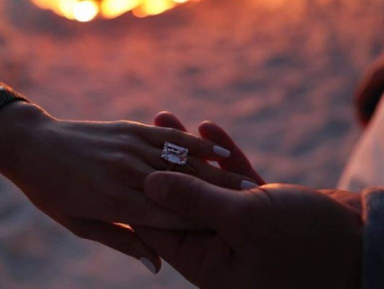 La pareja vivió el momento más especial de sus vidas y se encuentran feliz al lado de sus hijos.