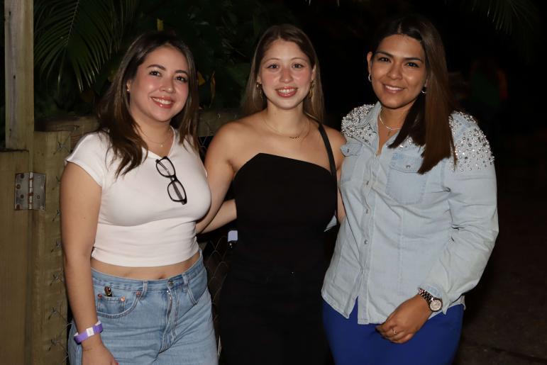 Andrea Izaguirre, Gina Canales y Eunice Benítez