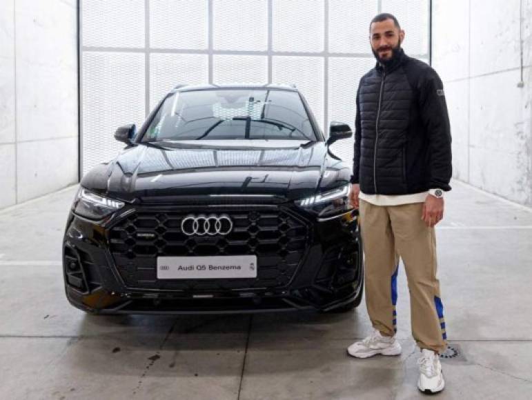 El jugador que se ha llevado el coche ‘más barato’ en esta ocasión es Karim Benzema. El francés, un apasionado de los coches, ha elegido un modelo Q5, cuyo precio sobrepasa ligeramente los 50.000 euros-