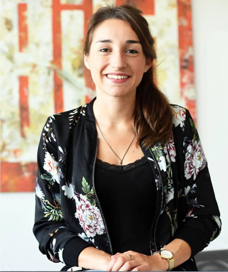 Lena Wurzenberger fue anteriormente reportera del Bayern en los gigantes de los medios alemanes BILD, pero fue removida de sus funciones cubriendo al equipo debido a un conflicto de intereses.