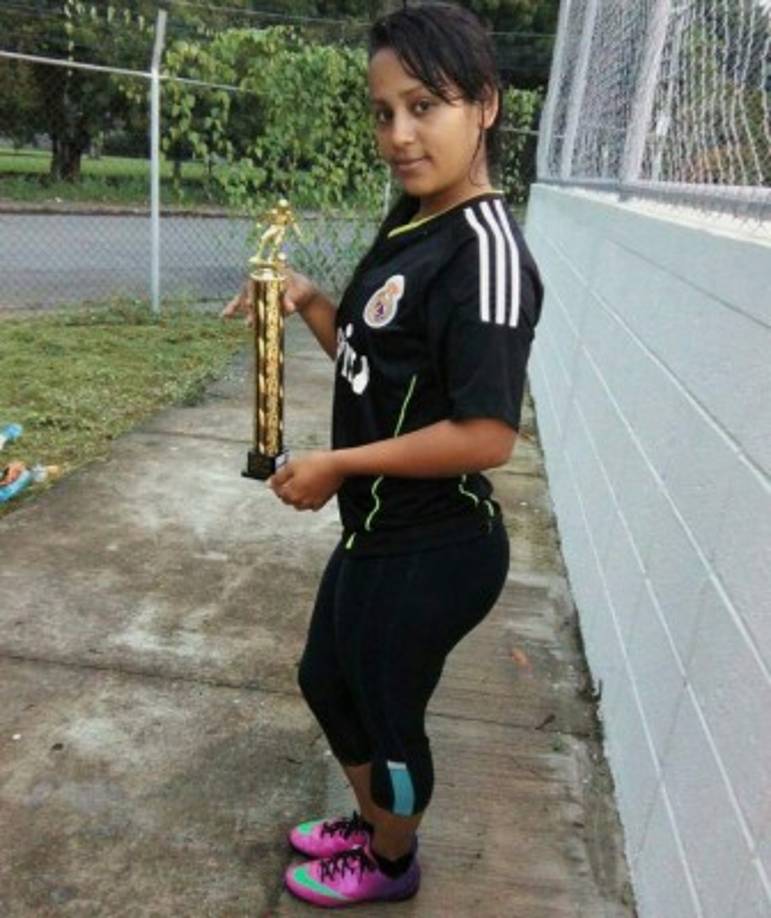 Oliva nació el 15 de febrero 1990 en La Ceiba, es Bachiller en ciencias y letras, está casada y es madre de tres hijos casada.