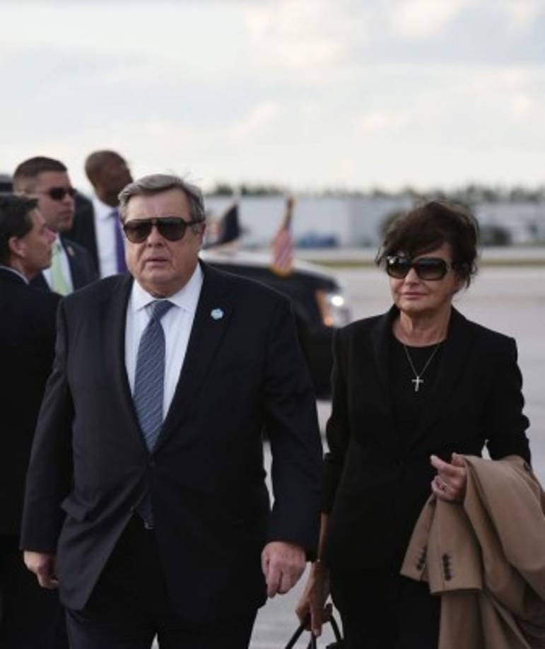 Viktor y Amalija Knavs, los padres de Melania se unieron al viaje familiar de los Trump.