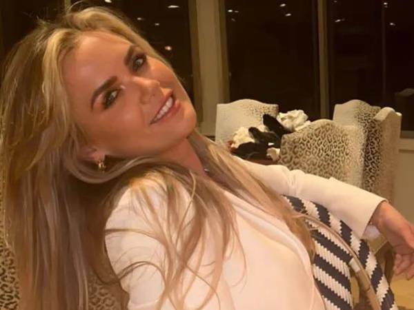 Las autoridades de Nueva York investigan la misteriosa muerte de una influencer y diseñadora, hallada sin vida dentro de un lujoso yate anclado en la zona de Montauk.