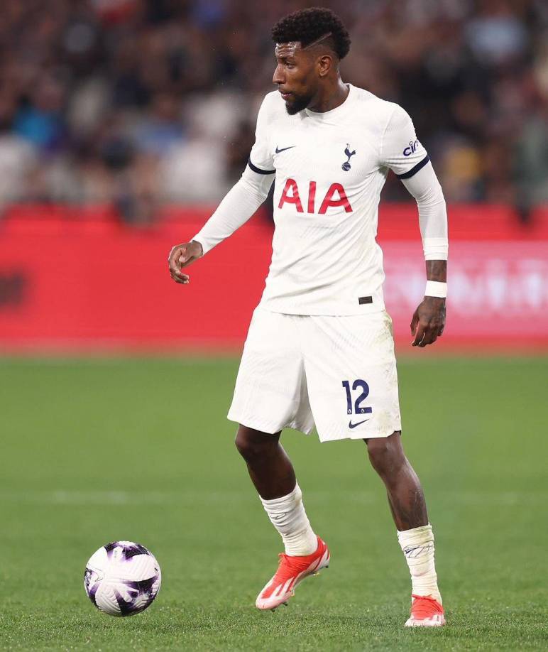 Informa Sky Sports Italia que el Milan ha realizado una oferta al Tottenham por Emerson Royal.